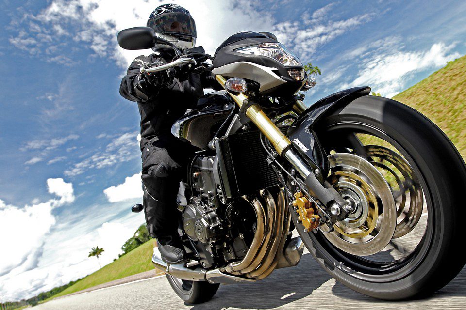 Honda apresenta CB 600F Hornet 2012 – naked ganha novo visual