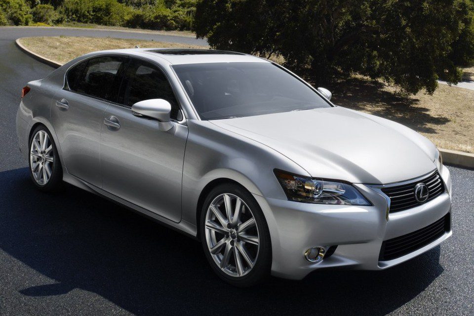 Lexus apresenta o novo GS 2012