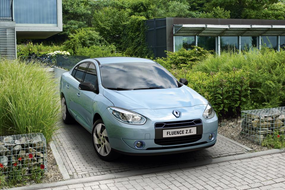 Renault Fluence Z.E e Twizy chegarão ao Brasil em 2012