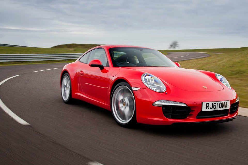 Porsche lança, enfim, a nova geração do 911 Carrera S no Brasil