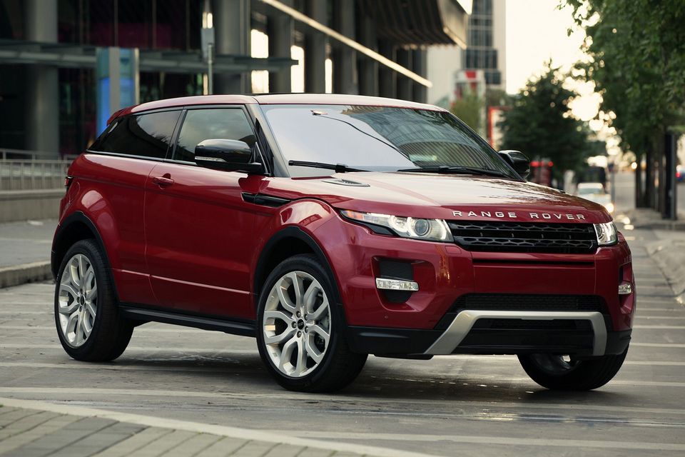 Land Rover vende mais de 80 mil unidades do Evoque um ano após seu lançamento
