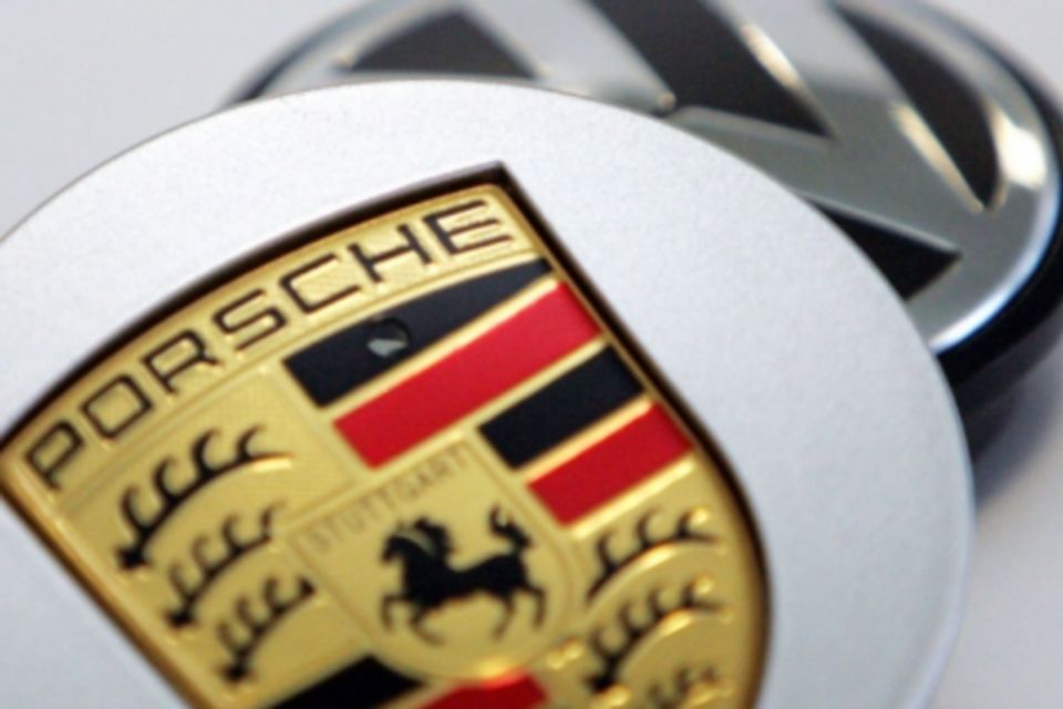 Volkswagen fecha negócio com a Porsche e compra mais 49,9% das ações da marca de esportivos