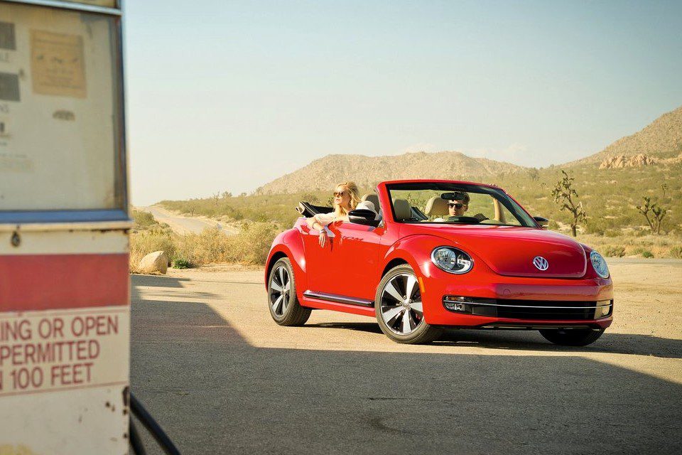 Volkswagen Fusca (Beetle) Cabriolet é apresentado