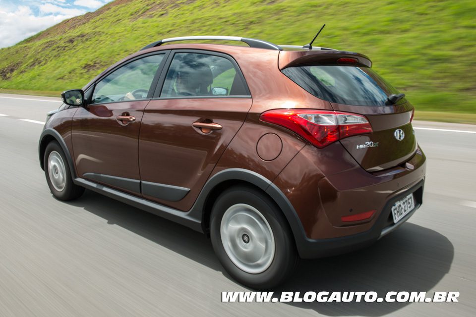 Hyundai HB20X 2014