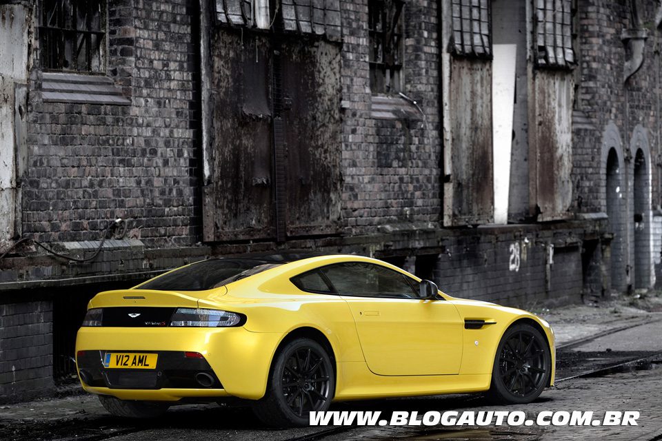 Aston Martin V12 Vantage S