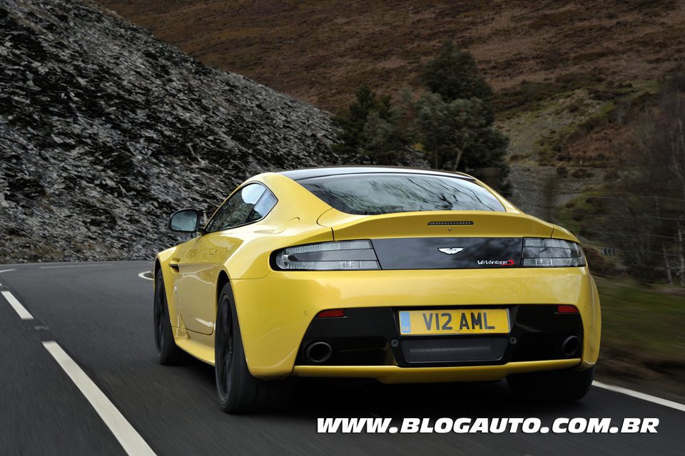 Aston Martin V12 Vantage S