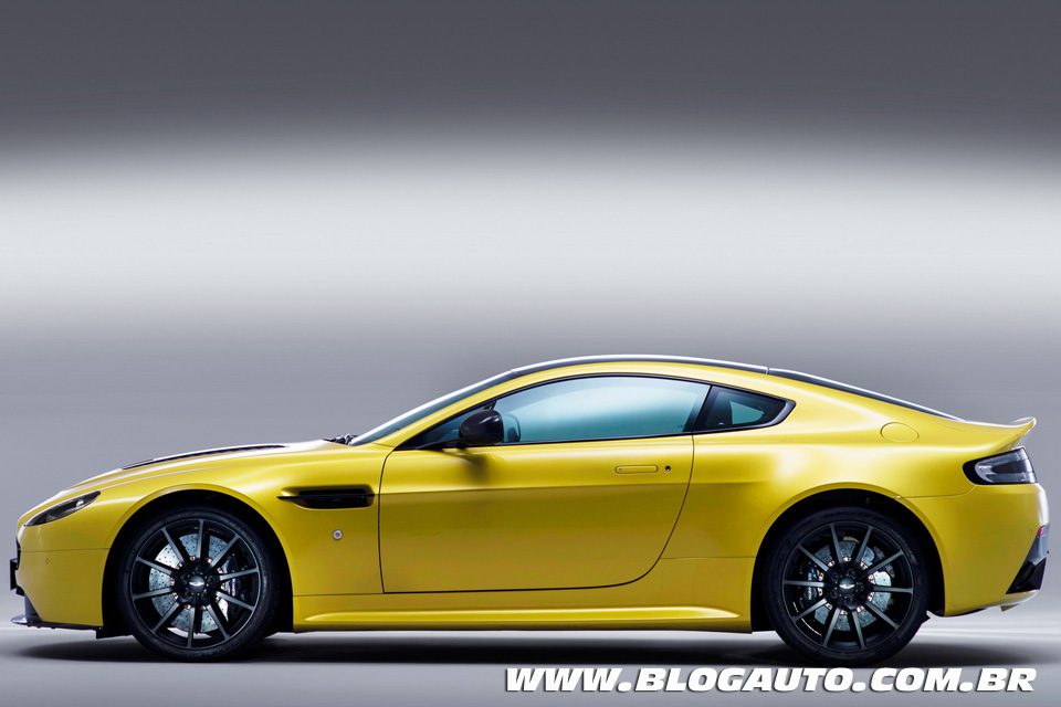 Aston Martin V12 Vantage S