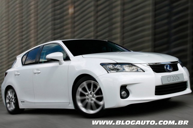 Lexus CT200h