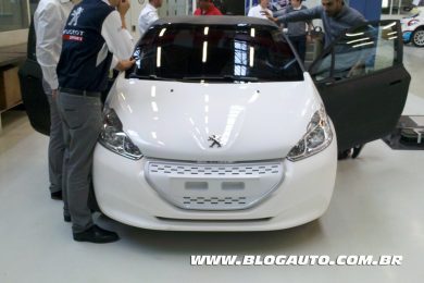 Peugeot 208 HYmotion FE