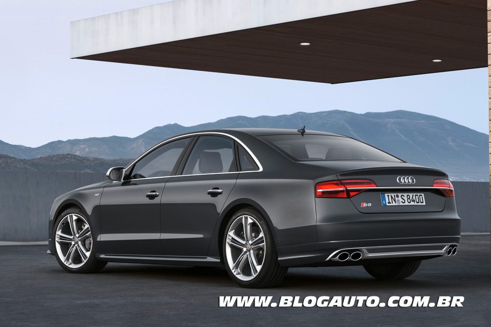 Audi S8 2014