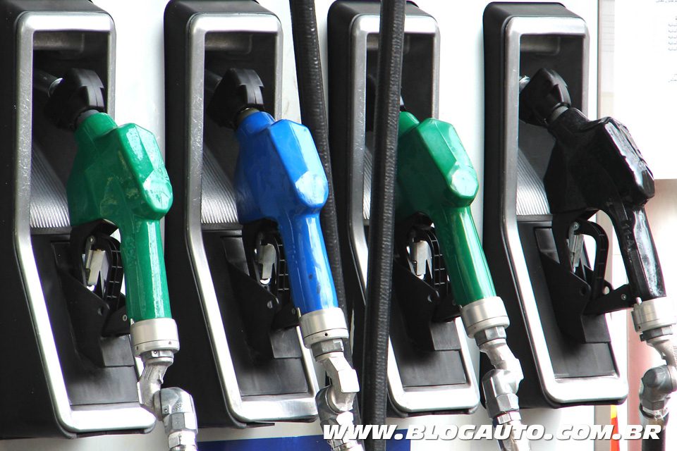 Brasil tem a 39ª gasolina mais cara do mundo, segundo Bloomberg