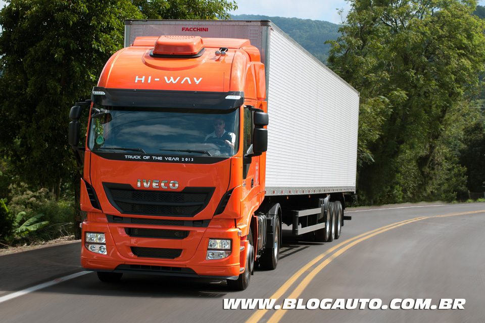 Iveco Stralis Hi-Way 2014