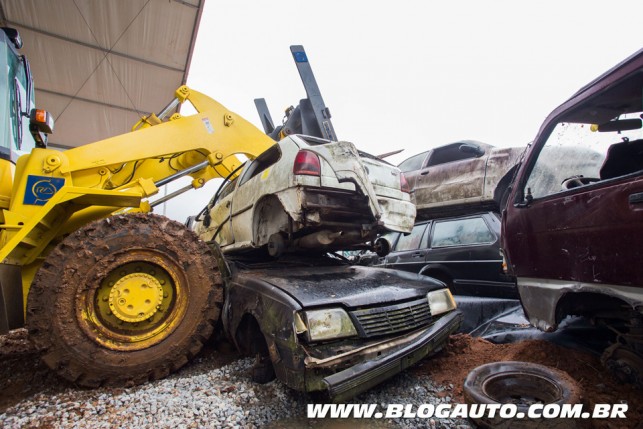 Carros apreendidos em São Paulo serão compactados