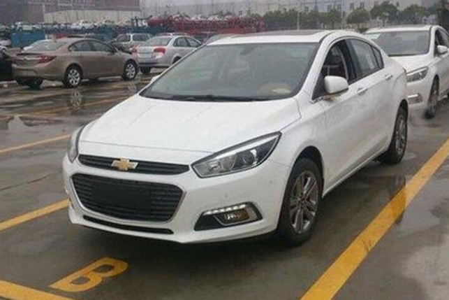 Flagra do Chevrolet Cruze 2015