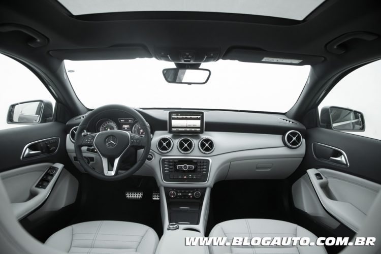 Mercedes-Benz GLA 200 2015