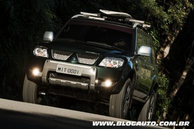 Mitsubishi Pajero TR4 O'Neill