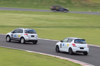 No Track Day não apenas modelos esportivos como o Swift aproveitam a pista mas também crossovers como o SX4