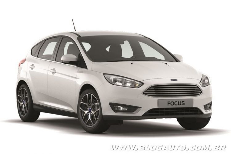 Ford Focus Titanium Hatch 2016 - Branco Ártico