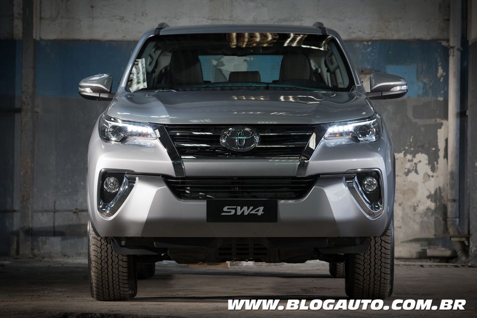 Toyota SW4 2016