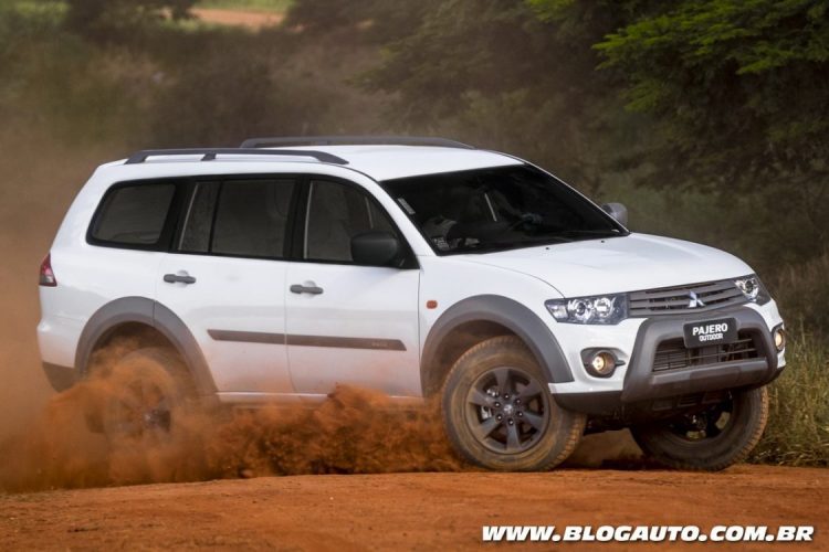 Mitsubishi Pajero Outdoor 2016 