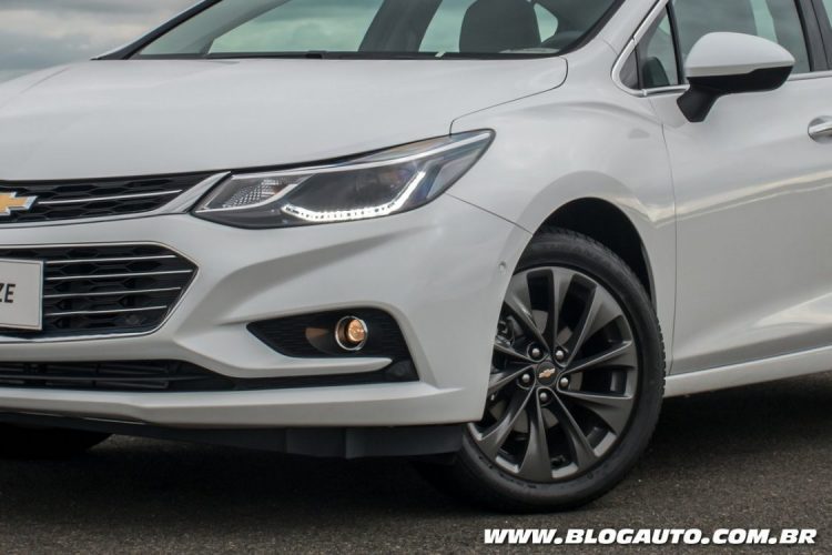 Luz diurna de LED do novo Chevrolet Cruze