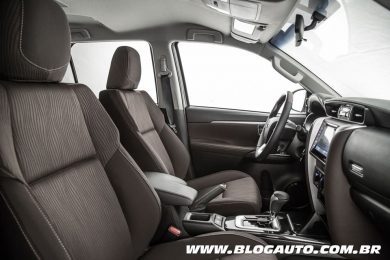 Toyota Hilux 2017 Flex e Toyota SW4 2017 Flex