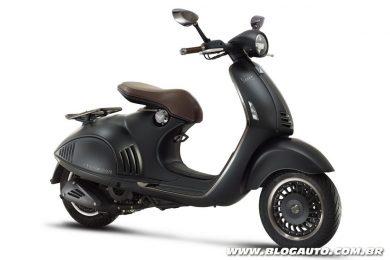 Vespa 946 Emporio Armani