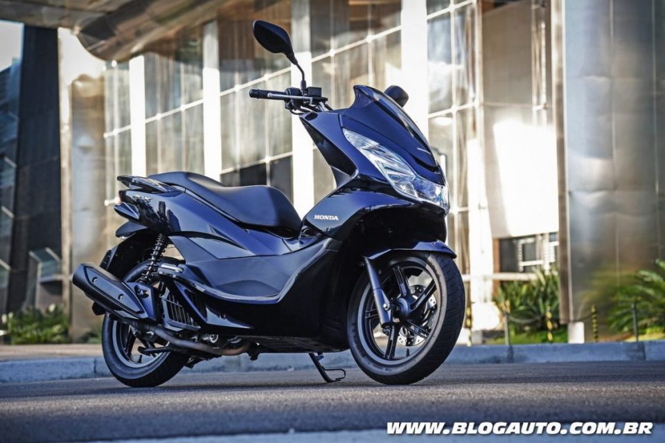 Scooter Honda PCX é lançado com nova cor BlogAuto