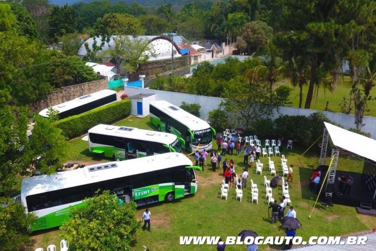 Mercedes-Benz entrega 50 ônibus para empresa de fretamento na Colômbia