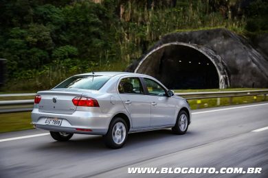 Volkswagen Voyage 2019 com transmissão automática