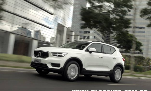 Volvo XC40 T4 versão de entrada chega por R$ 169.950