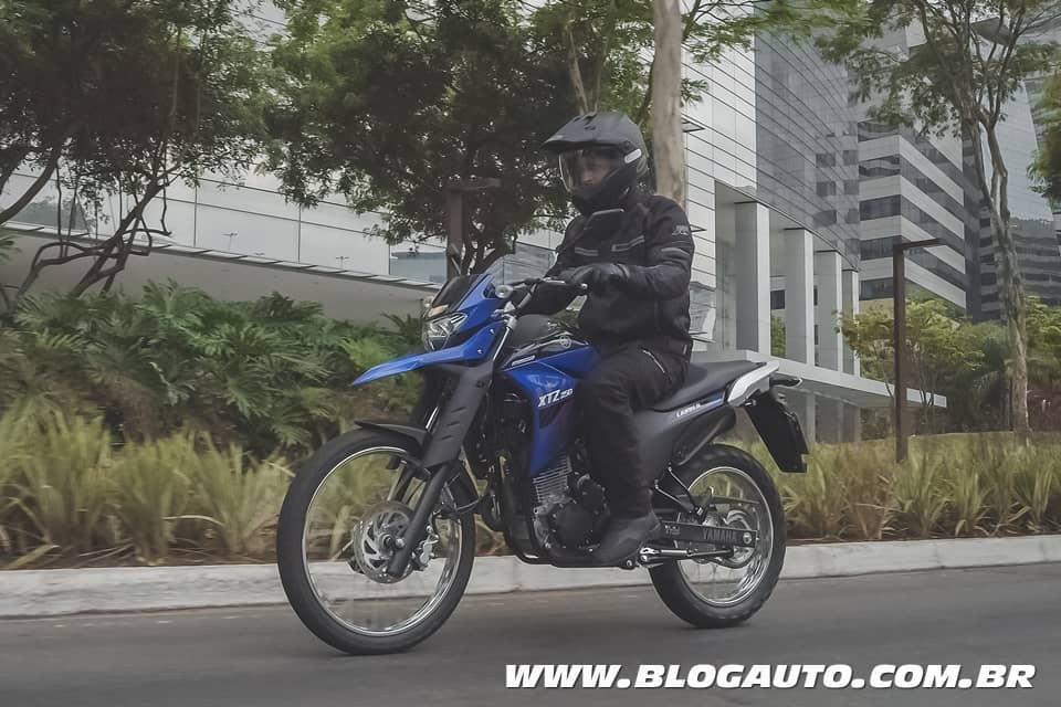 Nova geração da Yamaha Lander ABS chega por R$ 17.590