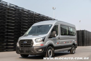 Ford Transit Minibus Automática 2023