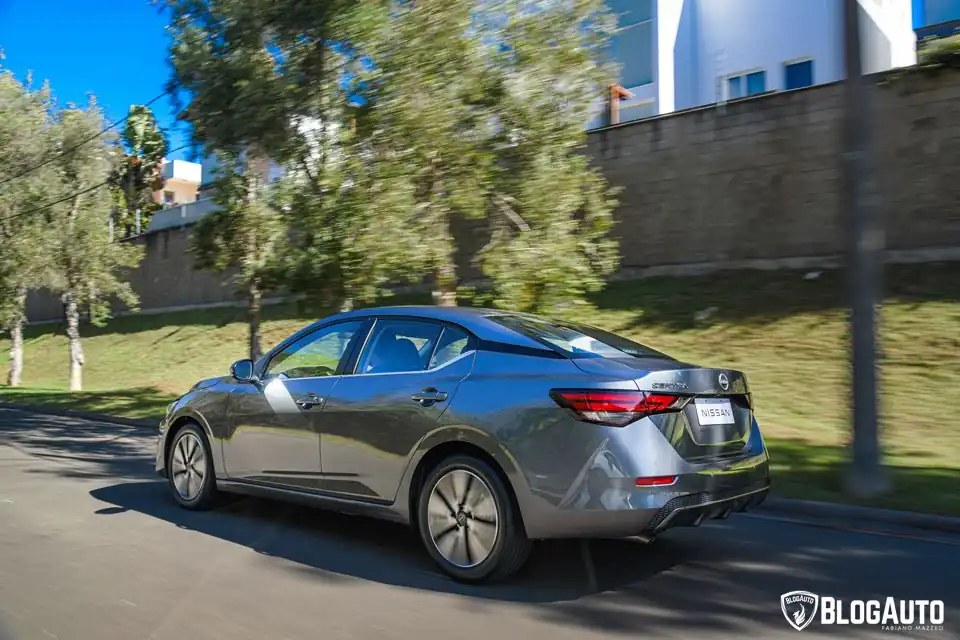 Nissan Sentra Advance 2025